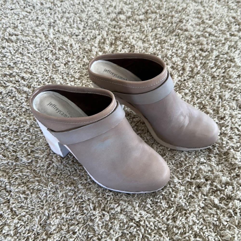 Jeffrey Campbell tan and white clogs